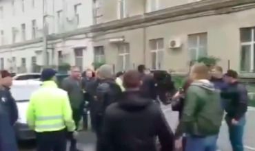 Scandalul cu ucraineni: Arestați, după ce s-au încăierat cu polițiștii. Foto: captură video