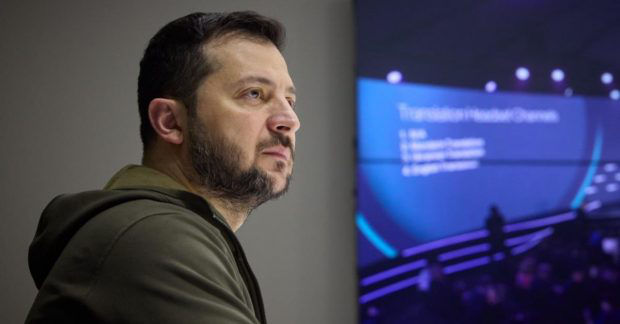 Зеленский: Деоккупация Крыма и Донбасса положит конец войне.