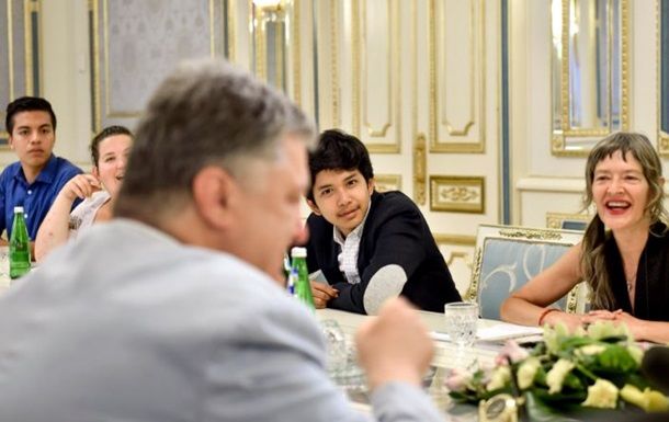 Президент хочет, чтобы украинцы учили английский язык.
