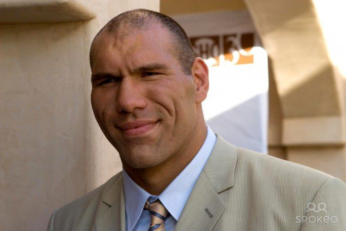 Valuev urmează să ajungă la Vulcănești unde va decora mai mulți boxeri din regiune. Foto: spokeo.com
