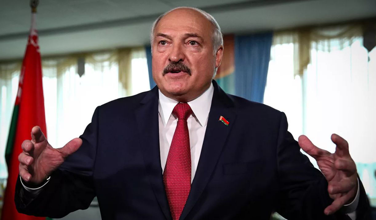 Лукашенко: У Запада есть желание поджечь Россию по периметру.