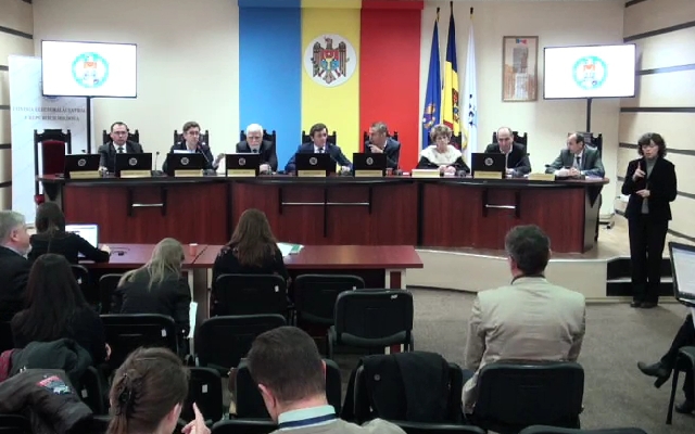 Potrivit CEC, in unele birouri electorale de dimineata au fost depistate probleme tehnice ce tin de activitatea registrului electronic.
