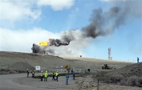 На газоперерабатывающем предприятии в штате Вайоминг прогремел взрыв, после которого начался пожар.