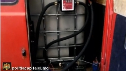 Unitatea de transport a fost reținută, iar bărbatul riscă o amendă de 3000 de lei.