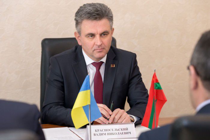 Liderul de la Tiraspol, Vadim Krasnoselski, s-a întâlnit cu ambasadorul Ucrainei în Republica Moldova, Ivan Gnatișîn. Foto: president.gospmr.org 