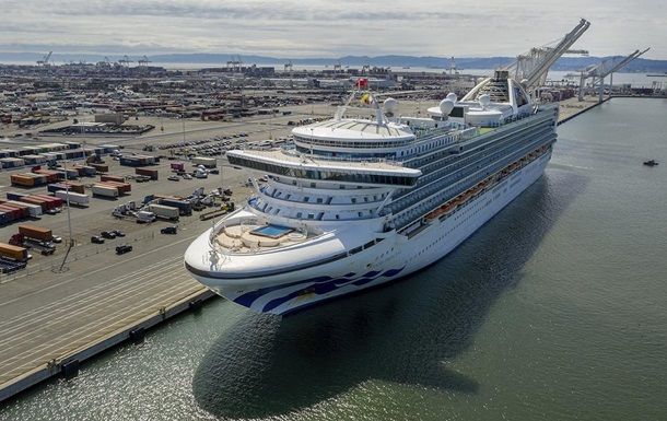 Пассажирка Grand Princess рассказала о жизни на лайнере.