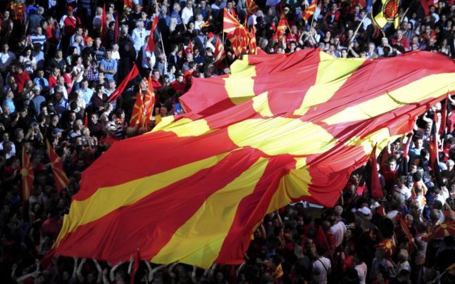 La ce renunță Macedonia pentru a intra în NATO