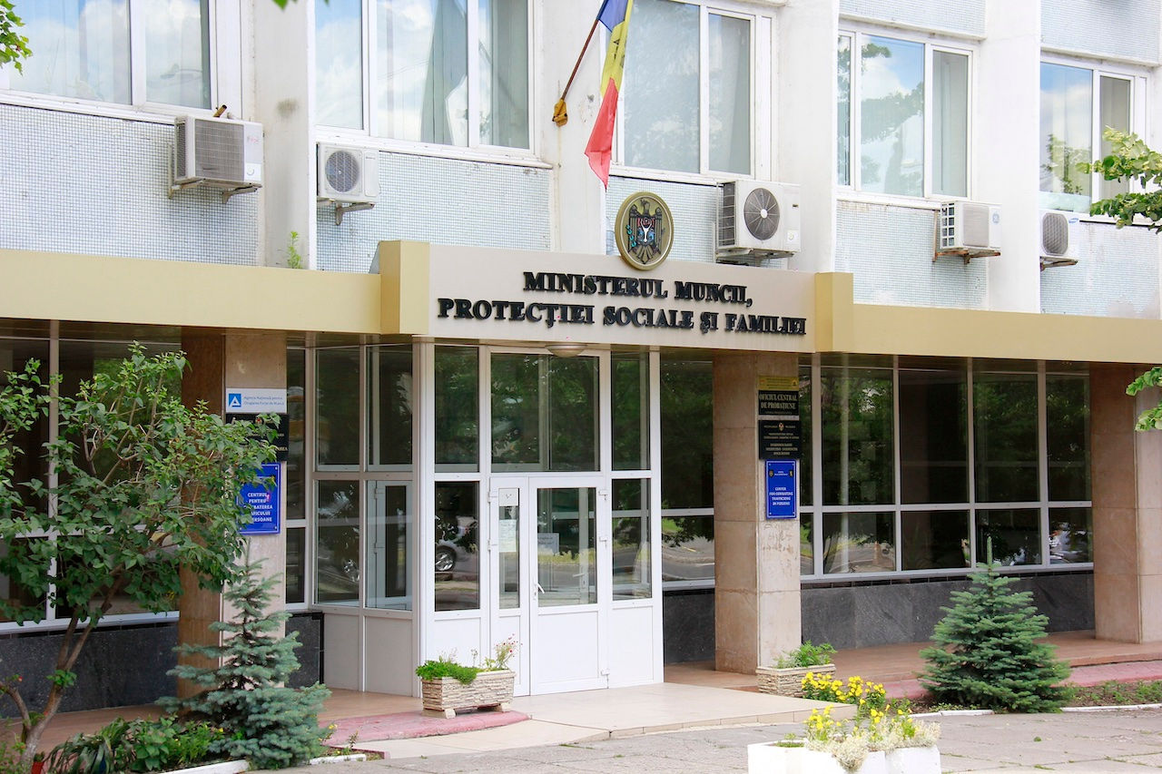 Ministerul Muncii se extinde: Crește atât numărul angajaților, cât și cheltuielile.