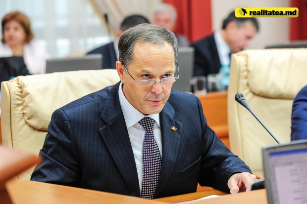 "Dacă reveneați puțin mai devreme din campania electorală, atunci când era perioada utilă, puteam discuta mai detaliat.