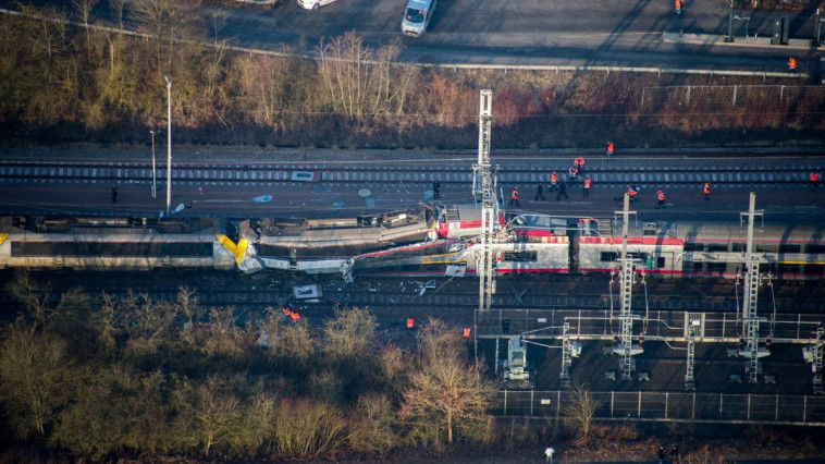 Două trenuri s-au ciocnit la Luxemburg. Foto: Twitter