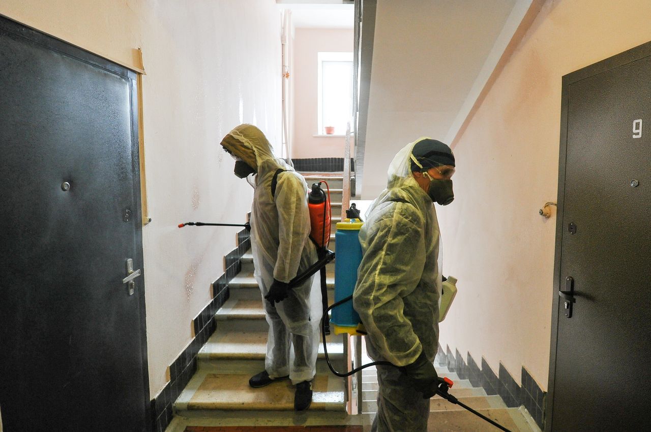 Ученые: В многоквартирных домах заразиться COVID можно через вентиляцию.