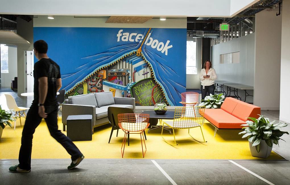 Facebook запустила сервис для видеоконференций Messenger Rooms.
