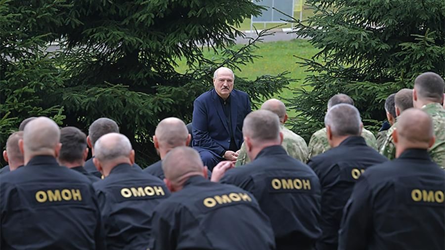 Лукашенко поручил принимать жесткие меры по защите целостности Белоруссии.