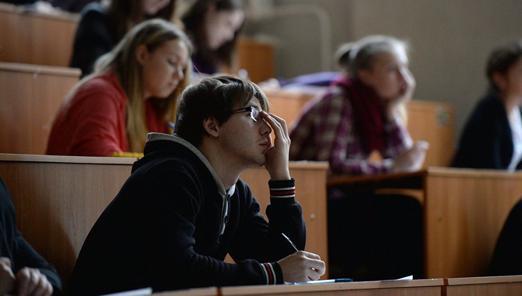В начале 2017/18 учебного года количество студентов составило 65 500 человек, что на 12,3% меньше, чем в предыдущем году. Фото: РИА Новости / Александр Кряжев.