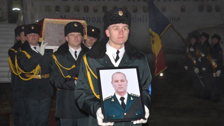 Observatorul OSCE, petrecut pe ultimul drum cu onoruri militare