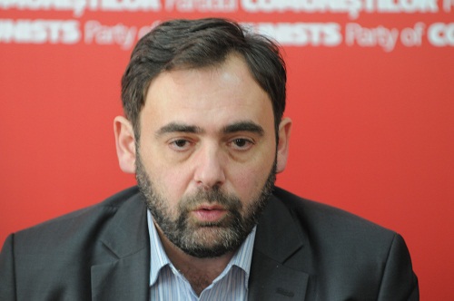 Человек, которого лишили кресла премьер-министра за коррупцию, должен быть по меньшей мере более аккуратным в своих высказываниях.