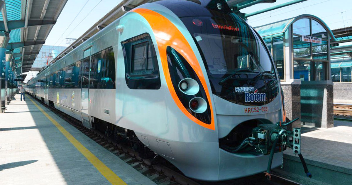 Украина и Болгария планируют этим летом тестовый запуск пассажирского поезда через Румынию.