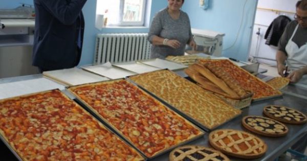 Pizza, biscuiţi şi cozonaci italieni la Cimişlia!