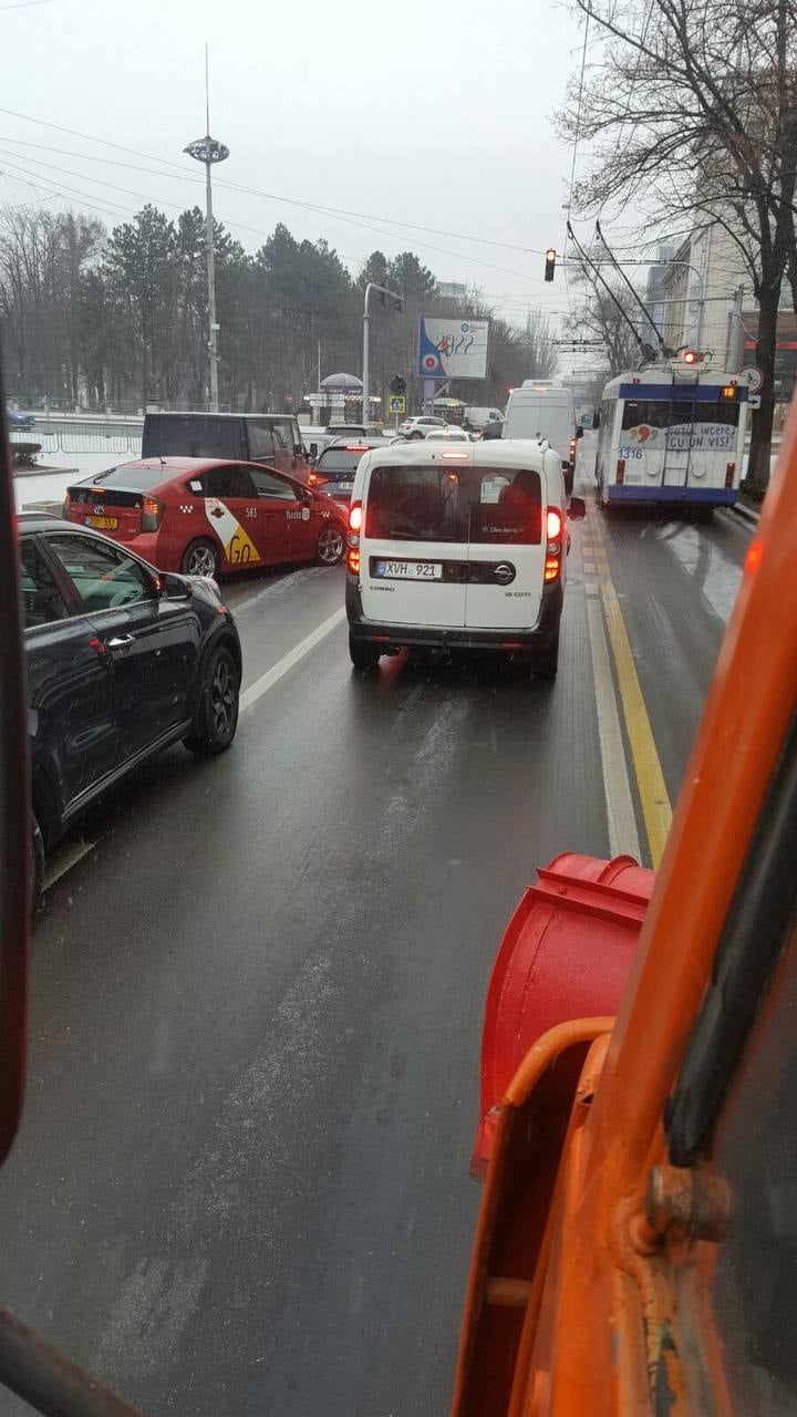 В настоящее время все дороги очищены.