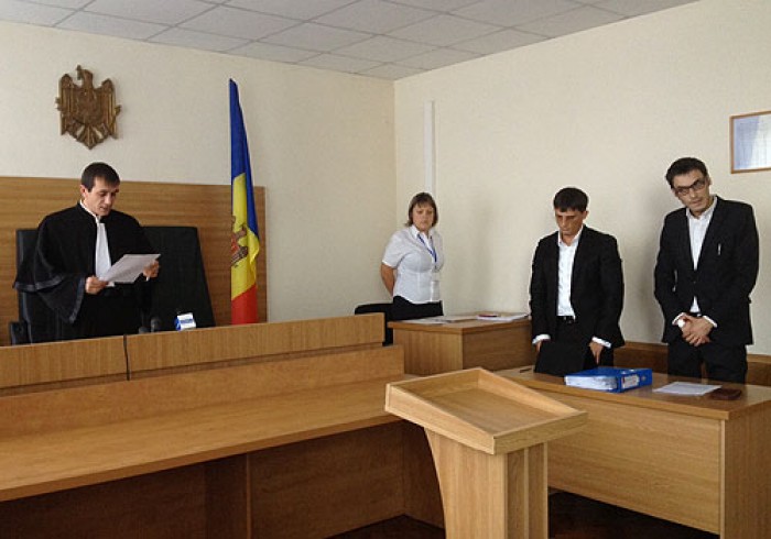 Avocații lui Țîra au declarat la sfârșitul ședinței că vor ataca decizia la Curtea de Apel Chișinău.  