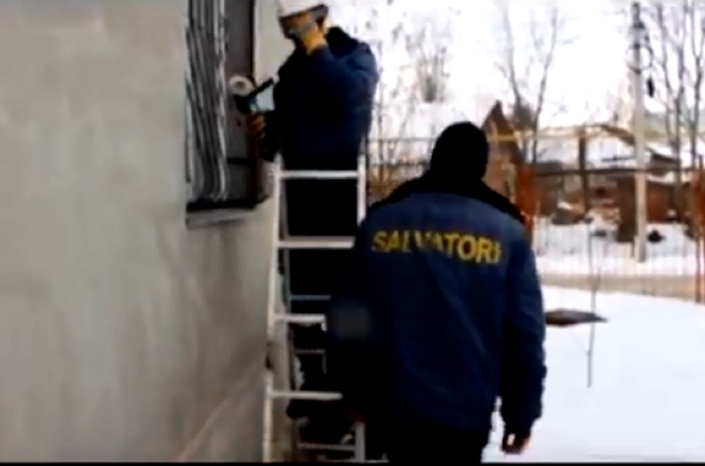 В Бельцах спасатели вызволили из запертого дома двухлетнего ребенка.