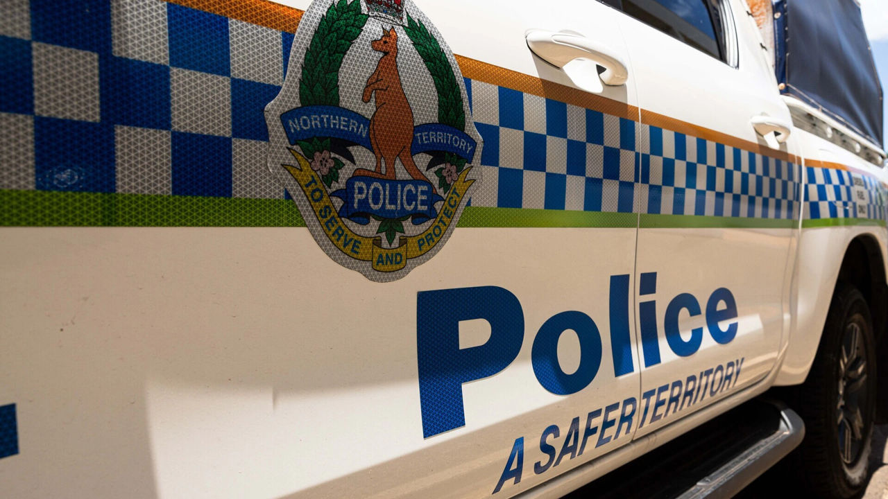 O fată de 13 ani din Australia, învinuită de 109 capete de acuzare.