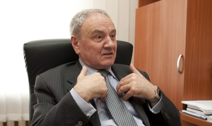 Platini s-a întâlnit pe 7 mai la Chişinău şi cu Vlad Filat