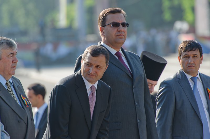 “Îl consideram un intelectual, iar acum a coborît mult prea jos”, a precizat Vlad Filat.