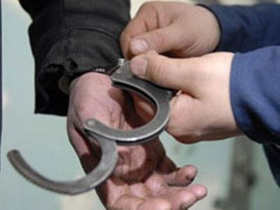 Trei indivizi necunoscuți au fost reținuți de poliție după ce au comis un atac tîlhăresc la un magazin alimentar din sectorul Botanica al capitalei.