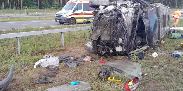 В Польше в ДТП попал автобус с гражданами РМ, скорая тоже потерпела аварию.