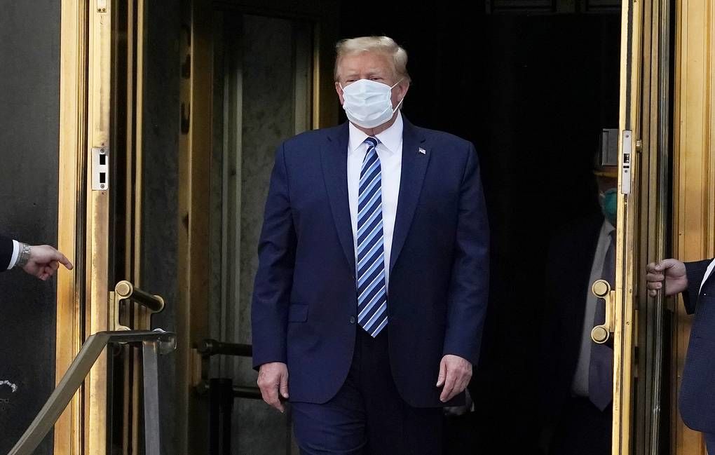 NYT: Препараты, которыми Трампа лечат от COVID-19, могут повлиять на его психику.