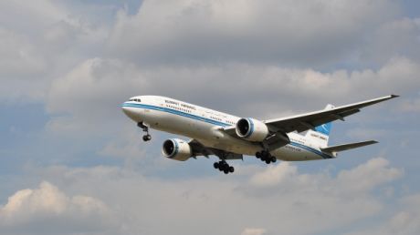 Două avioane au aterizat de urgență pe aeroportul din Bordeaux. Foto: antena3.ro