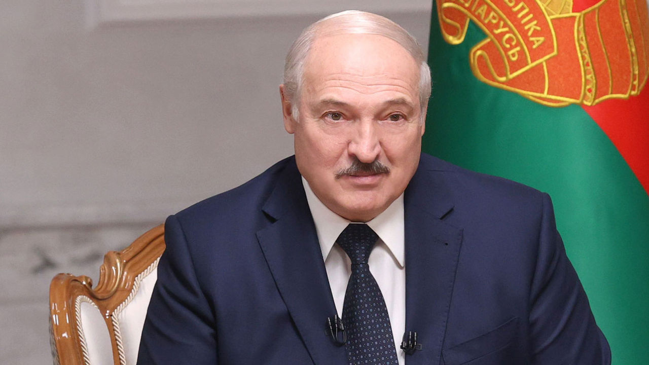 Лукашенко заявил о создании в Белоруссии вакцины от COVID-19.