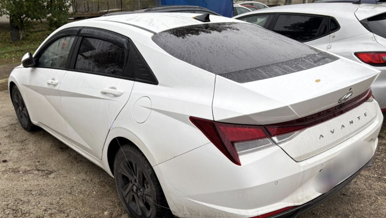 La PTF Sculeni a fost reținut un Hyundai Avante: codul VIN nu corespundea actelor.