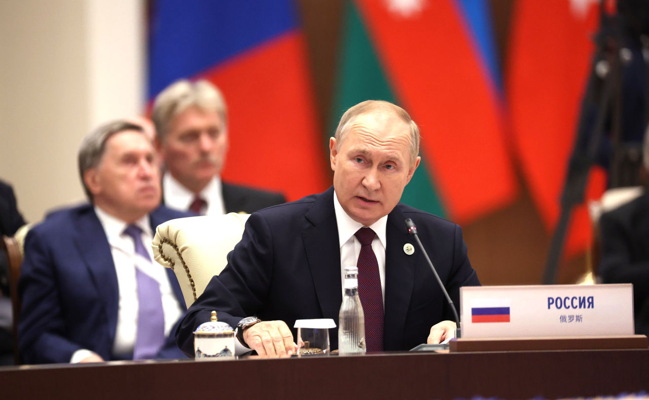 Путин: В мировой политике и экономике наметились необратимые изменения.