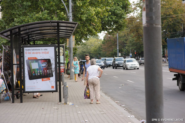 Mai mult de jumătate din stațiile de așteptare din Capitală sunt distruse.