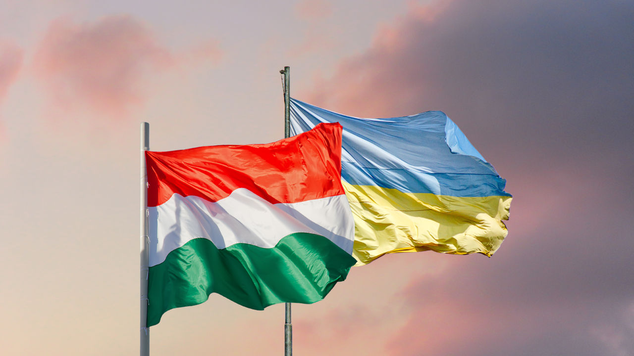 Ucraina expulzează doi diplomați unguri.