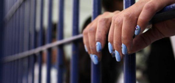 O moldoveancă acuzată de furt din casele unor pensionari din Moscova. Foto: voceatimisului.ro