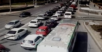 На ряде улиц Кишинева затруднено движение транспорта.