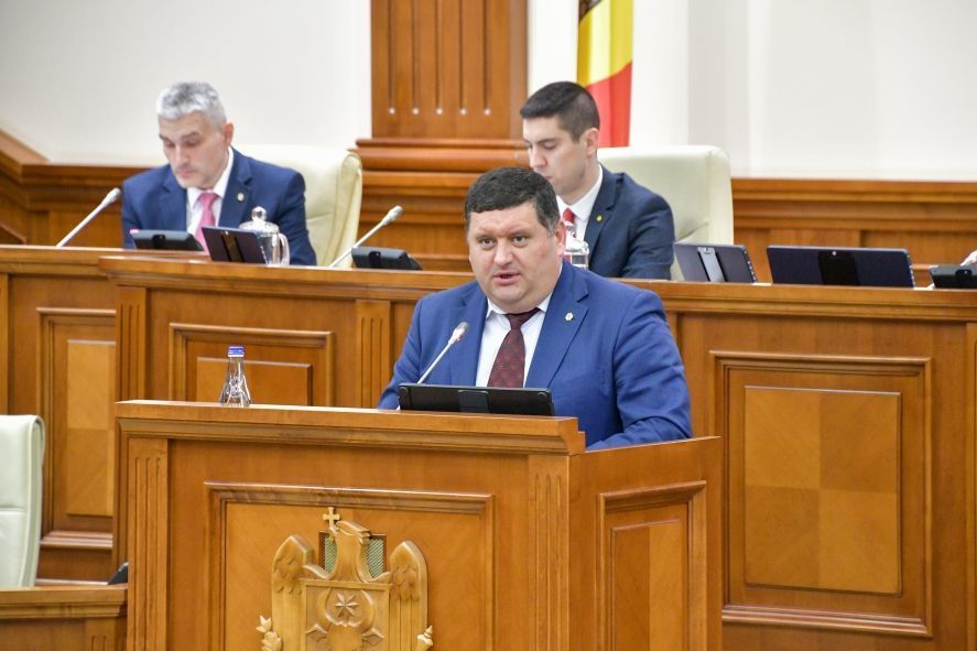 Бурдужа о подписании указа о роспуске парламента: "Это грех в Великую Седмицу".