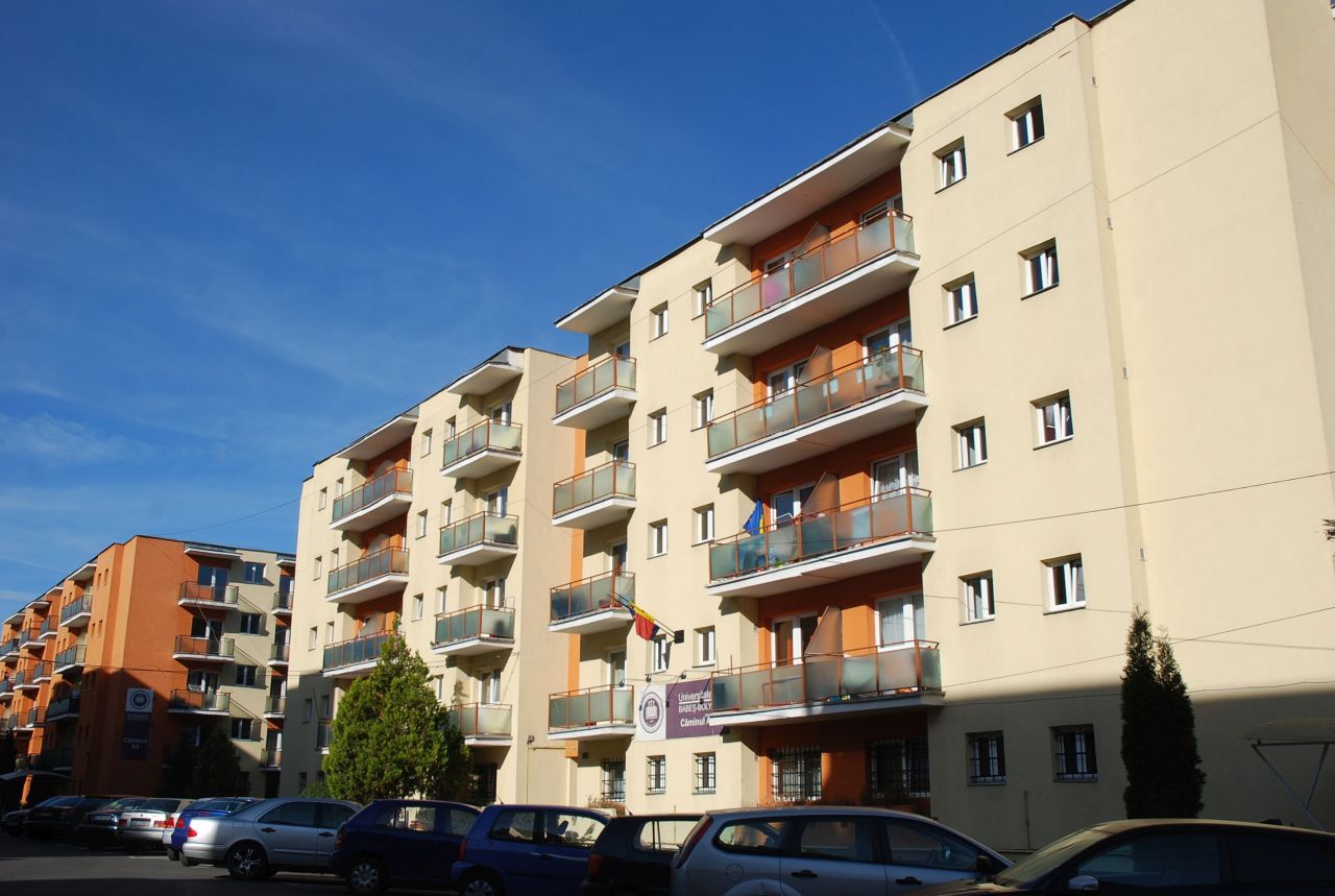 Tragedie in capitala ! Un adolescent in virsta de 17 ani a căzut de la etajul trei al căminului studențesc în care locuia.