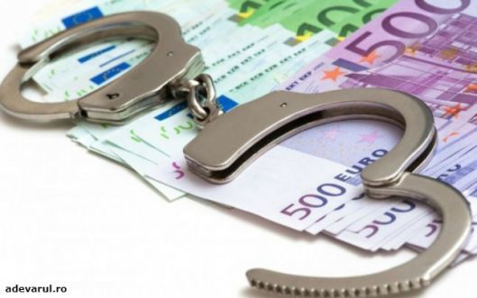 Doar 2 persoane judecate în 2016 pentru acte de corupţie au fost condamnate la închisoare