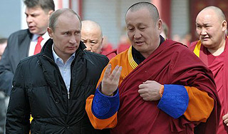 Владимир Путин посетил в Бурятии главный монастырский комплекс буддистов России.