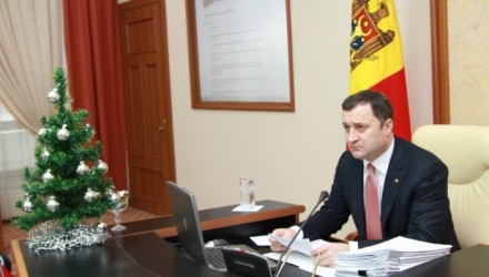„Sper că în anul care vine, relațiile moldo-ruse se vor fortifica în interesul popoarelor celor două țări”, se arată în mesajul lui Medvedev.