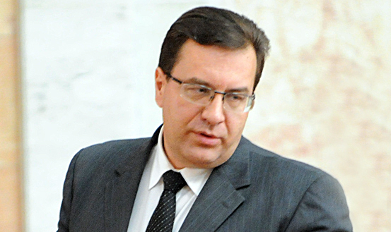 Говорят, что г-н Лупу даже не мог хорошо артикулировать слова.
