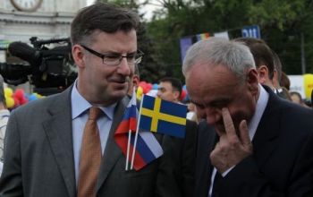 Timofti i-a transmis lui Schuebel că Republica Moldova va continua modernizarea legislației și reformele convenite cu Uniunea Europeană