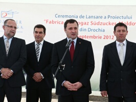 Vlad Filat a menţionat că astfel de proiecte ar fi necesar de deschis şi în alte raioane ale ţării