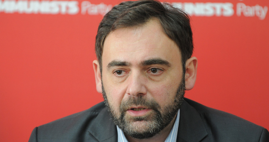 Comunistul Mark Tkaciuk a dat definiția AIE pe o rețea de socializare.