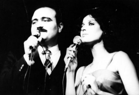În ziua istorică de 27 august 1991, Doina şi Ion Aldea Teodorovici cântau în Piaţa Marii Adunări Naţionale.