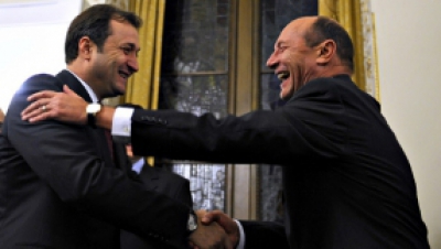 România speră că Moldova nu va intra într-un derapaj politic prin adoptarea moţiunii de cenzură împotriva Guvernului Filat.
